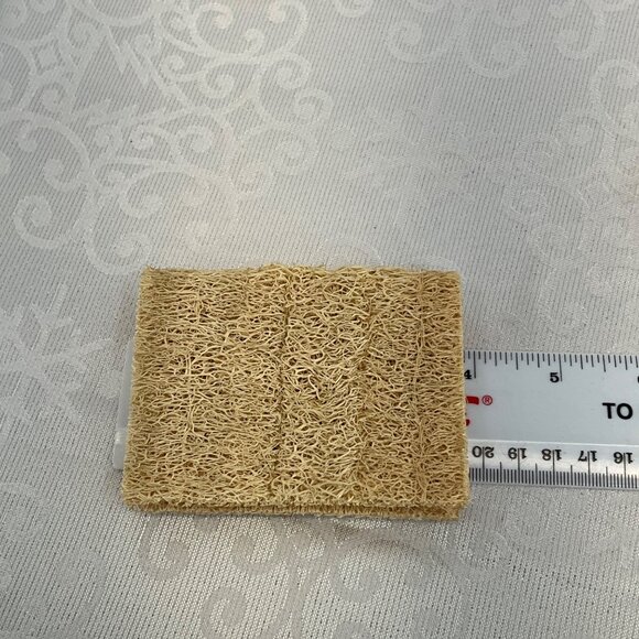 Andrea Vintage Wunda-Wash Organic Loofah Sponge For Gentle Skin Exfoliation - Picture 4 of 5